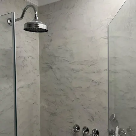 بيت ضيافة Pensao Londres 3*