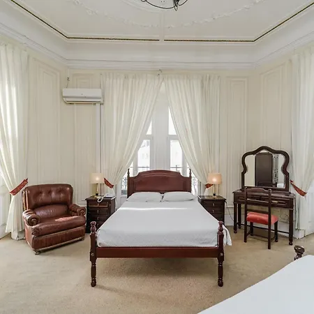 Pensao Londres بيت ضيافة