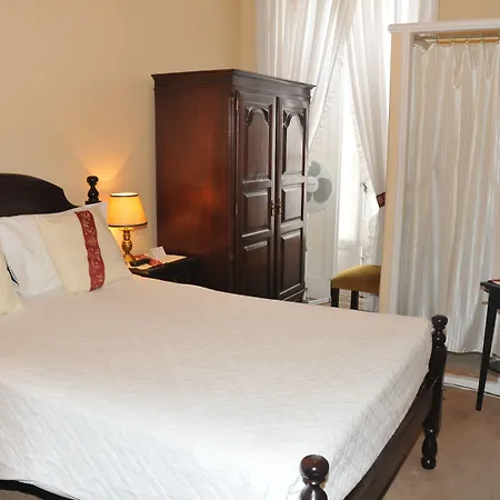 بيت ضيافة Pensao Londres