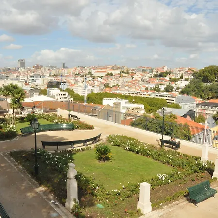 Pensao Londres بيت ضيافة