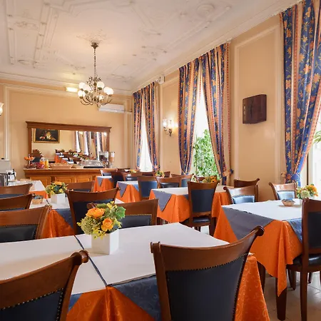 Pensao Londres بيت ضيافة Lisboa