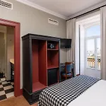 Гостевой дом Pensao Londres 3*