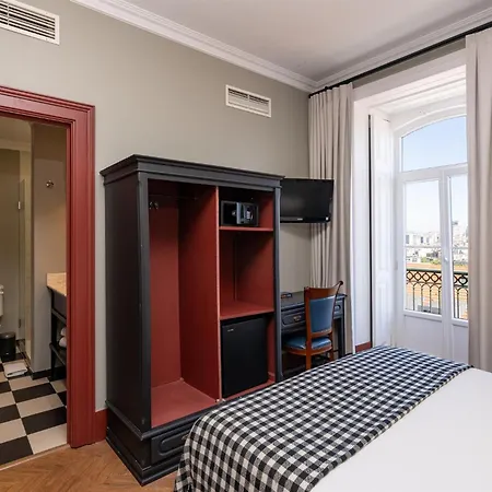 بيت ضيافة Pensao Londres 3*